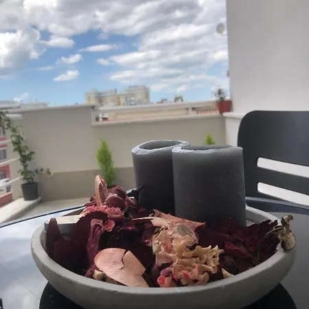 Central Apartment Tirana Daire