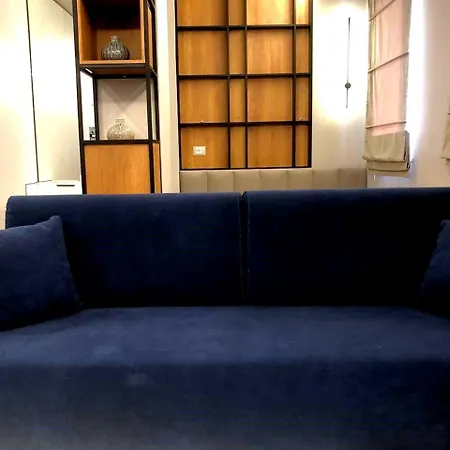 Central Apartment Tirana טיראנה