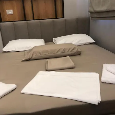 Central Apartment Tirana * טיראנה