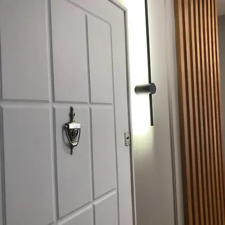 Central Apartment Tirana * טיראנה