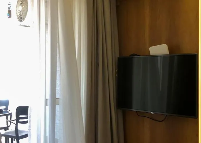 Central Apartment Tirana 公寓 *