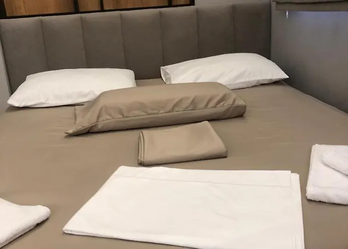 Central Apartment Tirana * 地拉那